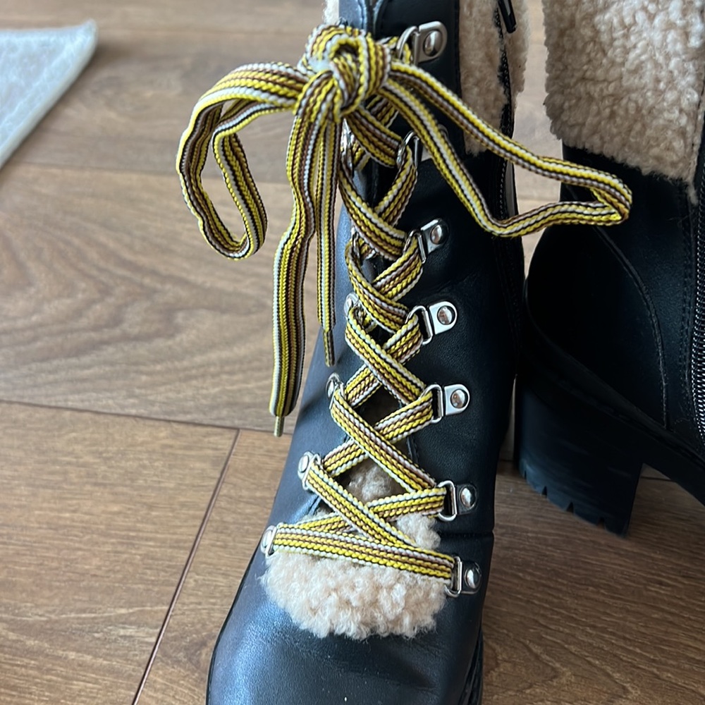 Steve Madden Boots - Picture 2 of 5